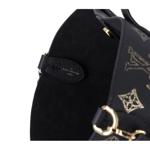 Louis Vuitton Blossom PM Monogram Mahina Noir M23393 Black Gold Small Tote - Picture 13 of 16